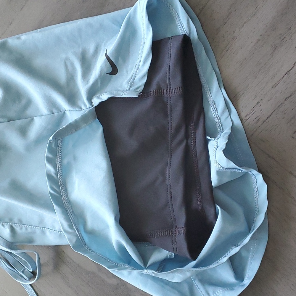 NIKE athletic shorts - Picture 5 of 8